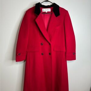 Red vintage 90s wool coat with velvet collar.  Evan-Picone  100% Pure Wool.